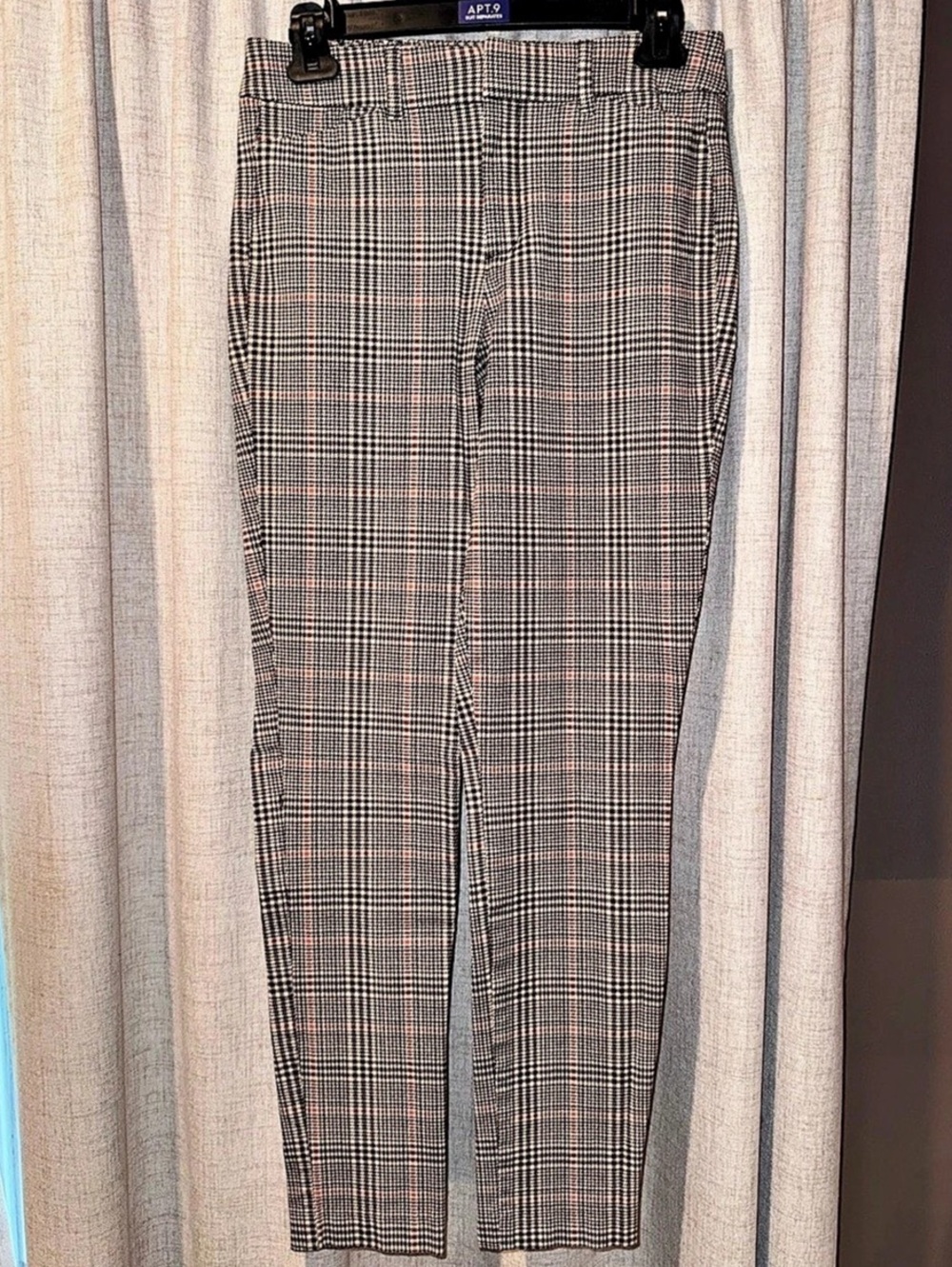 Old Navy Pixie High Rise Skinny Plaid Ankle Pants in Pink & Black Size 2 Tall